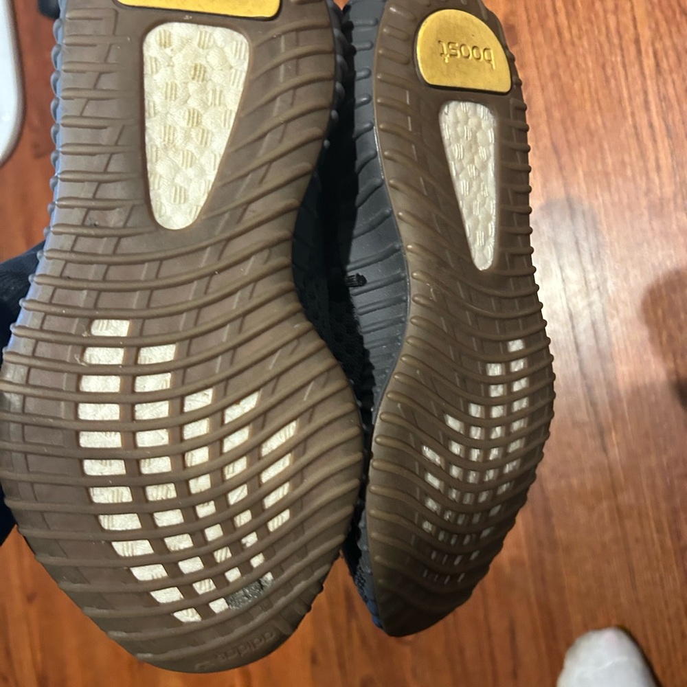 Yeezy boost - Picture 2 of 3